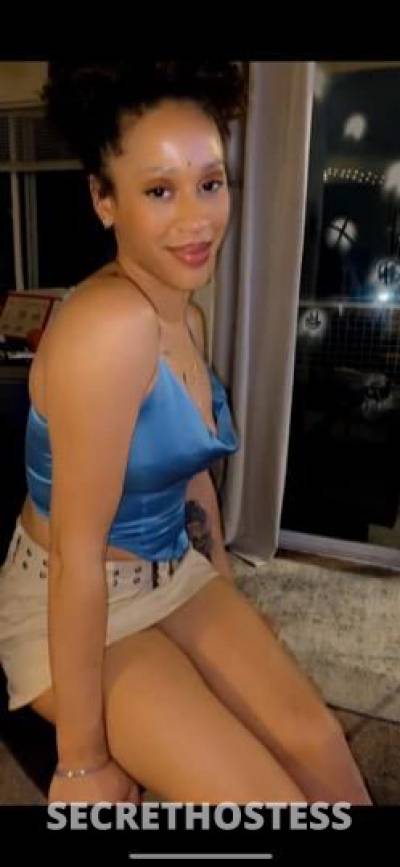 26 year old Latino Escort in Everett WA AFRO LATINAAAA PETITE &amp; SEXY https onlyfans com 