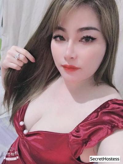 22 Year Old Vietnamese Escort Abu Dhabi - Image 1