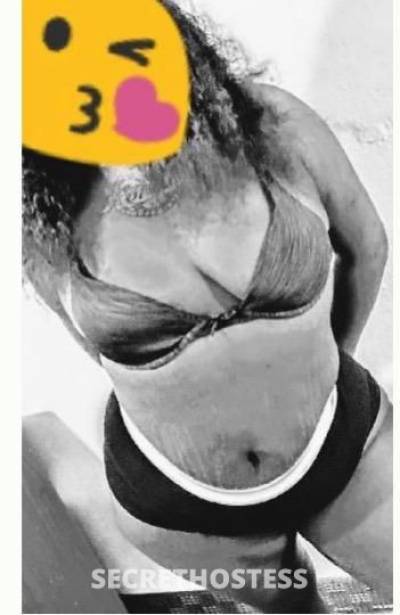 25 year old Escort in Houston TX tap in for that sloppy deep throat now or this good tight w 