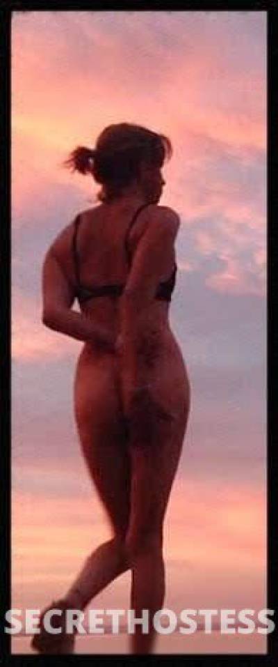 Slim Sexy Australian Woman Available Now in Bunbury