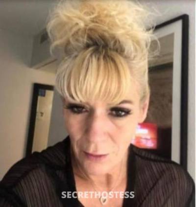 43 year old Escort in West Palm Beach FL Spoil yourself you deserve it
