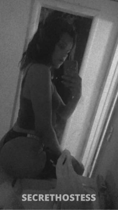 24 year old American Escort in Springfield MO Amber Flawless Biracial TS girl Baddie