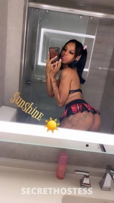25 year old Escort in Detroit MI Slim petite with a fat ass BACK BY POPULAR DEMAND HIGHLY 