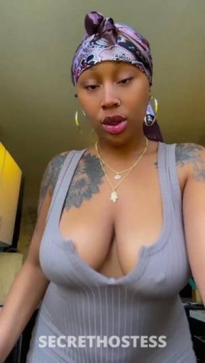 27 year old Escort in Chicago IL Special Services Available for boys of any age Video content