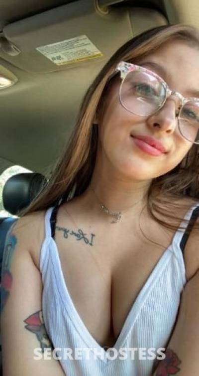 27 year old Latino Escort in Springfield IL Hi i;m avilable now incall and outcall car fun 24 7 cany gfe