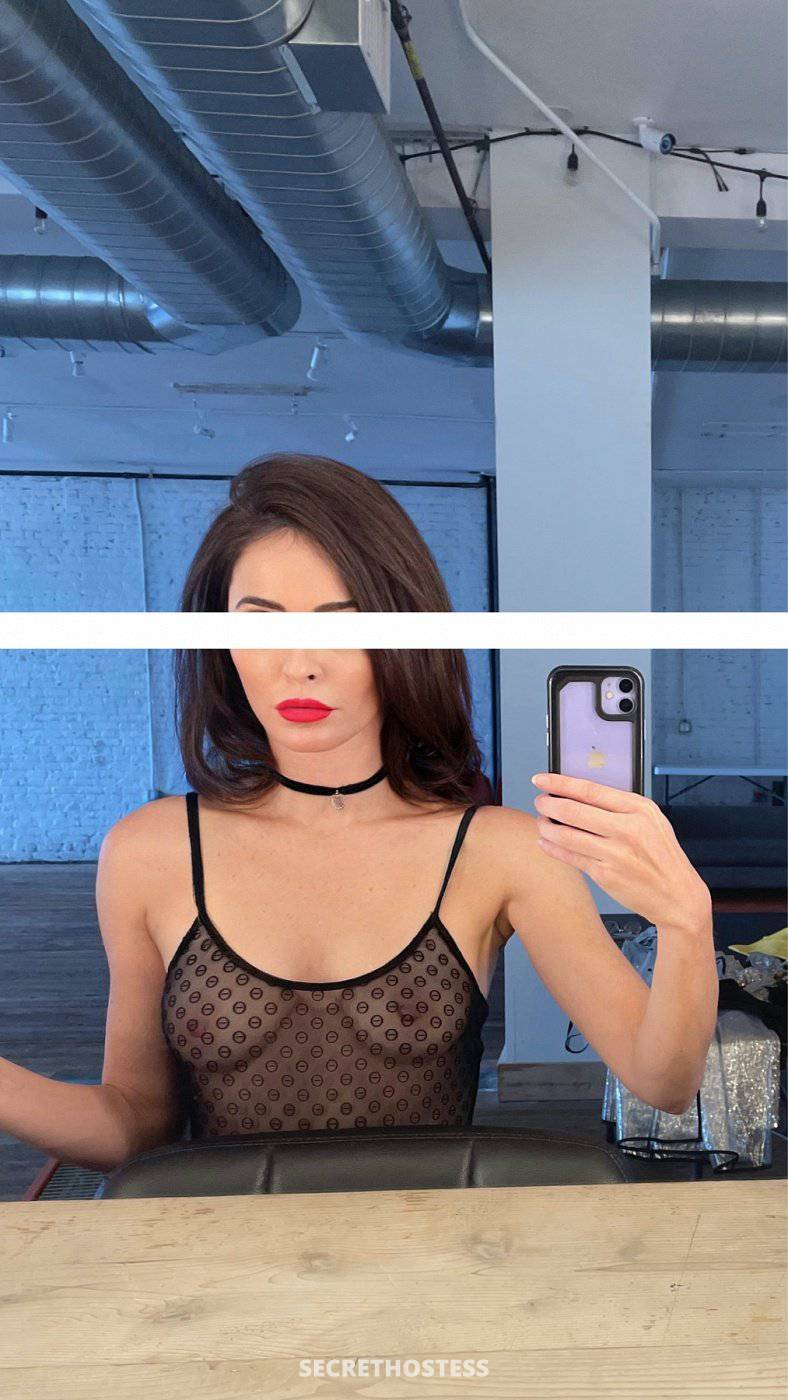 Escort Size 6 162CM Tall Las Vegas NV Image - 3