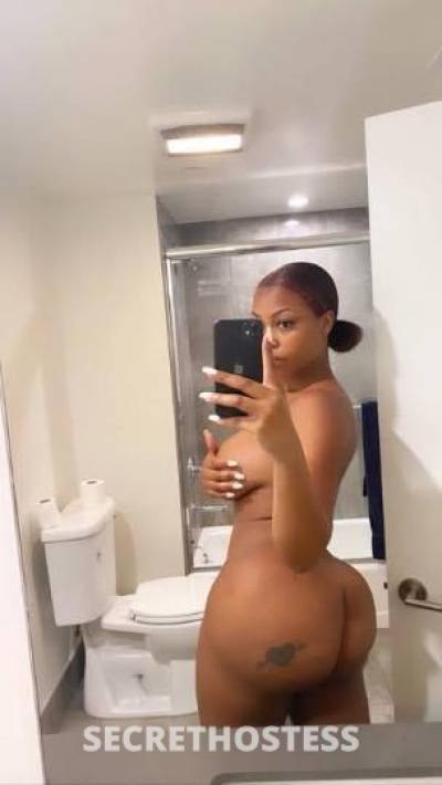 27 Year Old Escort Chicago IL - Image 2