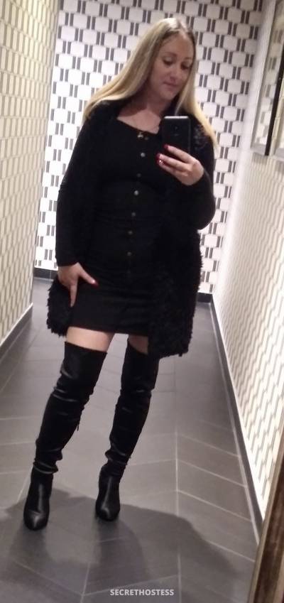 0 year old Asian Escort in Los Angeles CA HazelB
