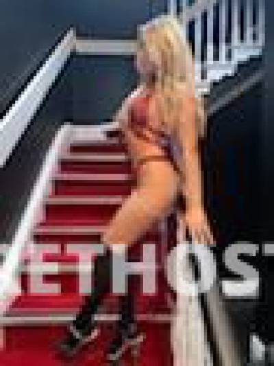 25 Sexy blonde babe escort in Perth