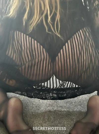 41 year old Australian Escort in Newcastle Fun Little Aussie MILF Hosting Today Only