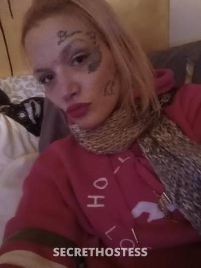 30 year old American Escort in Memphis TN really sweet and petite