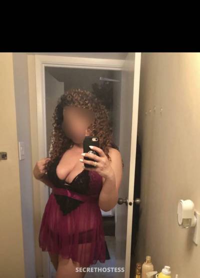 40 Year Old Escort Calgary Brunette - Image 4