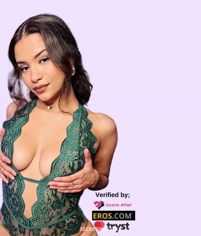 24 year old Escort in Sioux Falls SD I will connect your body and soul, in a deep dive of 