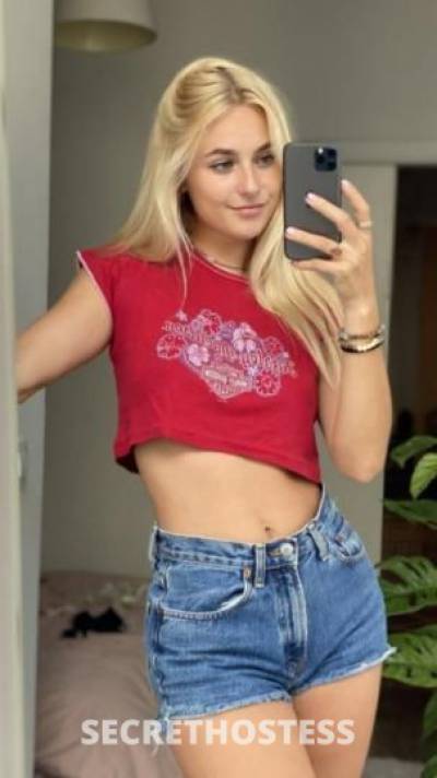 25 year old Escort in Madison WI exyy Hot GIRL Available for car fun outcall incall Videos or