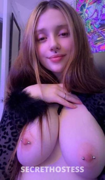 27 year old Escort in Mobile AL I m available anytime for all service car date Gfe 