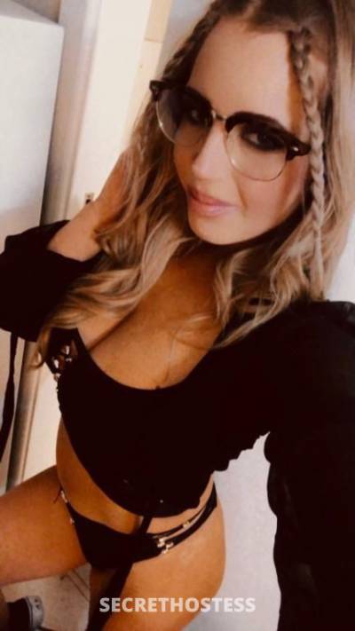 0 year old Escort in Beverly Hills Sydney Narwee Sydney.full service/massage