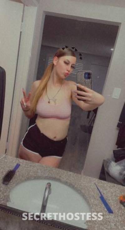 21 year old Escort in Pittsburgh PA Snow bunny