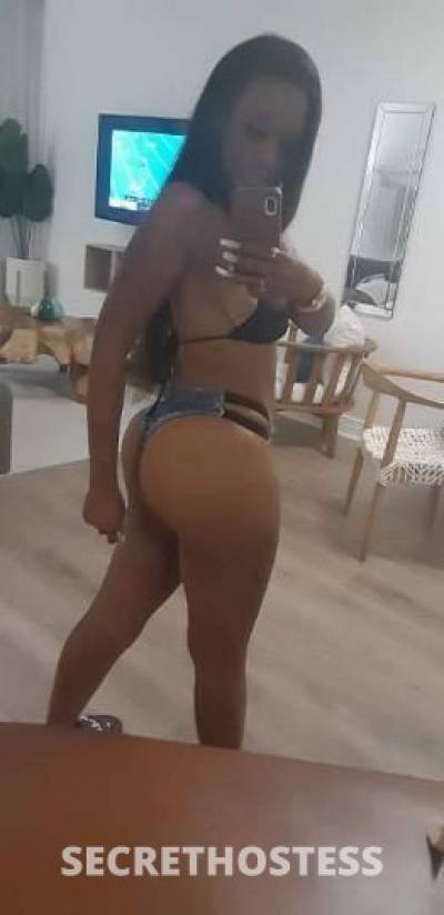 25 year old Escort in Charlotte NC Car Fun Hotel Friendly outgoing AVAILABLE Now 24 7