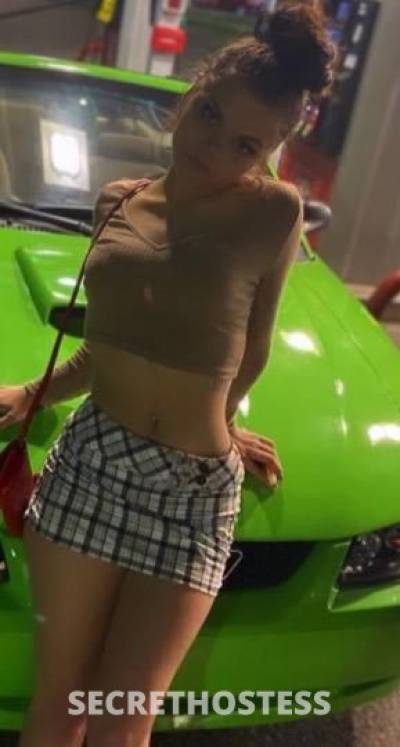 21 year old Escort in Louisville KY Kenzi