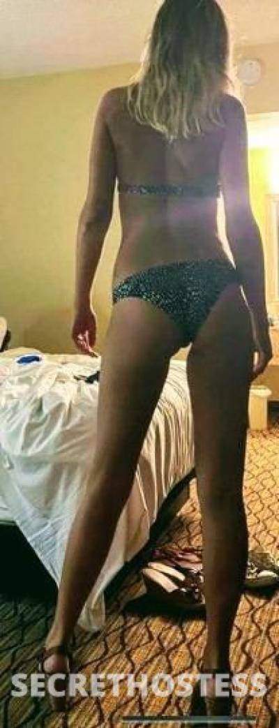 24 year old Escort in Detroit MI Strawberry