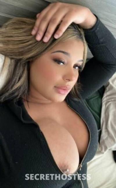 24 year old Escort in Louisville KY Your hot sexy shawty is available for both incall and 