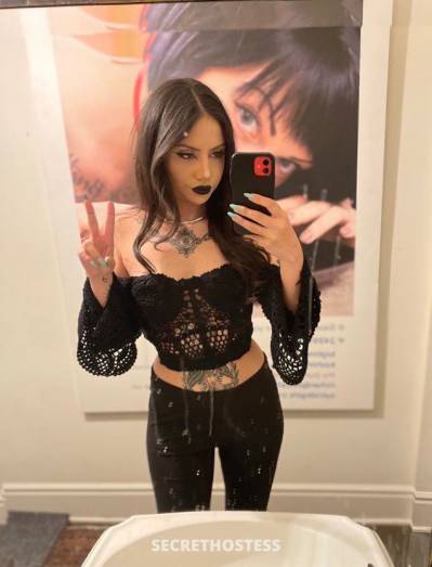 25 year old Asian Escort in Cedar Rapids IA Fetish caucasian available to fulfill your sexual desires