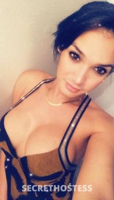 30Yrs Old Escort Cedar Rapids IA Image - 1
