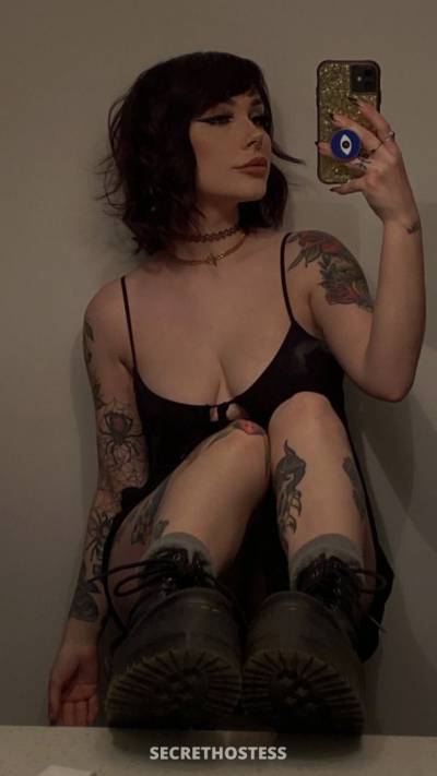 26 year old Asian Escort in Fort Myers FL I'm available for some real gun full service no 