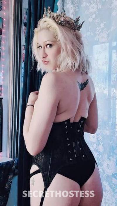 28 year old European Escort in Indianapolis IN Sneak Away &amp; Play With A Gorgeous Babe Let me be 