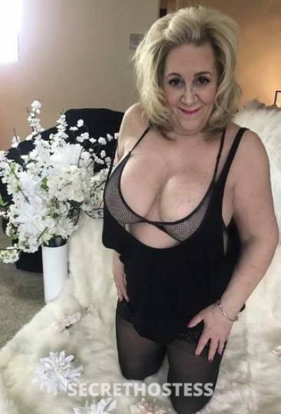 58 Year Old Escort Chicago IL - Image 2