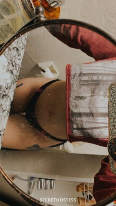 26 year old Asian Escort in Palm Springs CA I’m available for some real gun full service no 