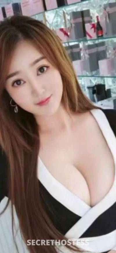 26 year old Japanese Escort in Brisbane Nuru gel massage