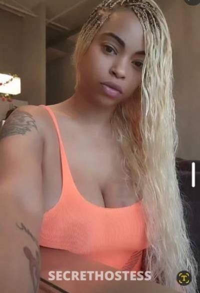35 year old Escort in Atlanta GA Come fuck my Phat Pussycat its my bday weekend