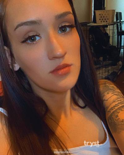 Jasslynn - Petite &amp; pierced in Shreveport LA