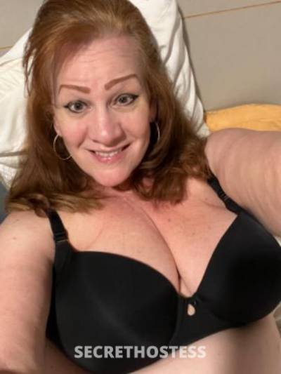 Voluptuous Redhead Looking to Play in Orlando FL