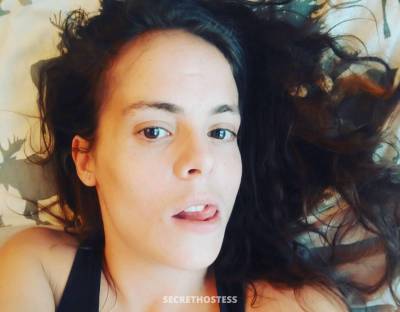 27 year old Asian Escort in Montreal jade vous reçois pour un moment chaud