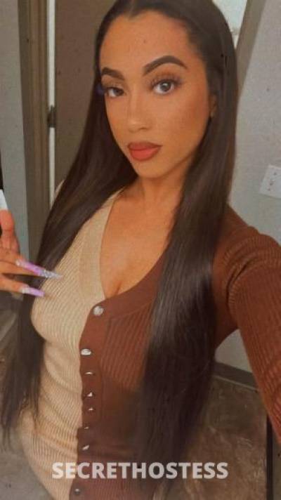 22 year old Latino Escort in Everett WA Busty Exotic Latina Girl