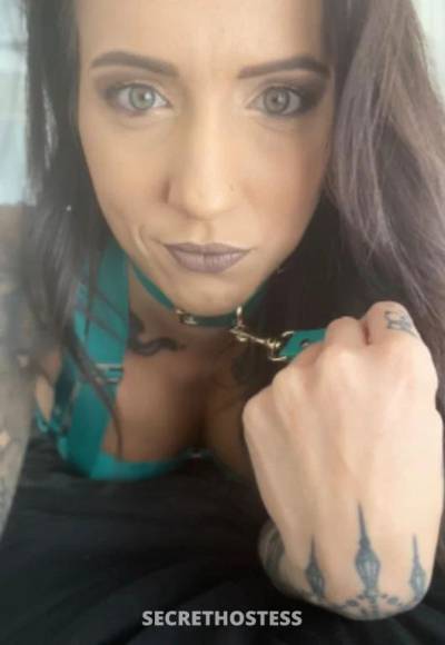 Tattooed Temptress in Gold Coast