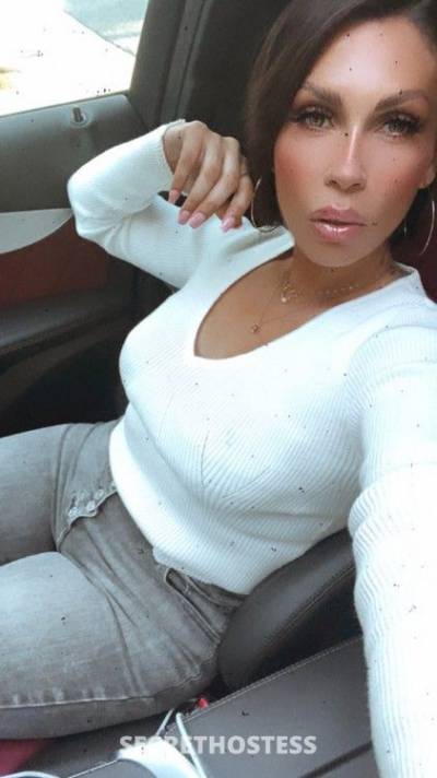 35 year old Hispanic Escort in Riverside CA chino surroundings In town relax zero stress