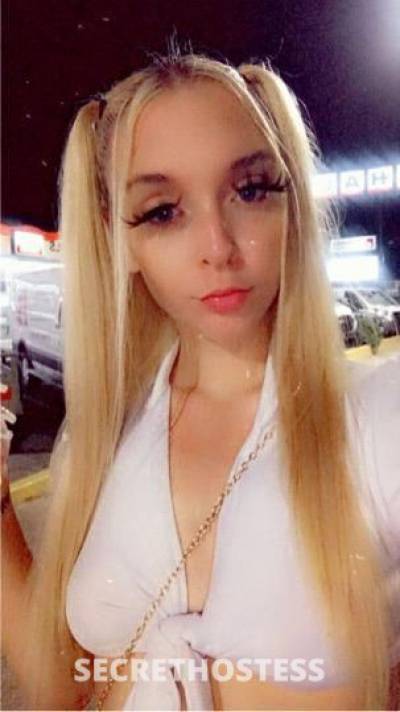 24 year old Escort in Fayetteville AR sexy blonde Barbie let me be your fantasy