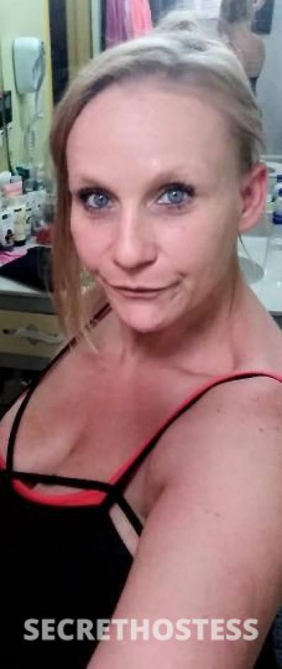 43 Year Old Escort Tampa FL Blonde Blue eyes - Image 3
