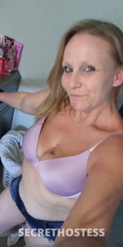 43 Year Old Escort Tampa FL Blonde Blue eyes - Image 7