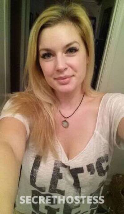 30 year old Escort in Maine ME I’m available if you're interested in instant hook up