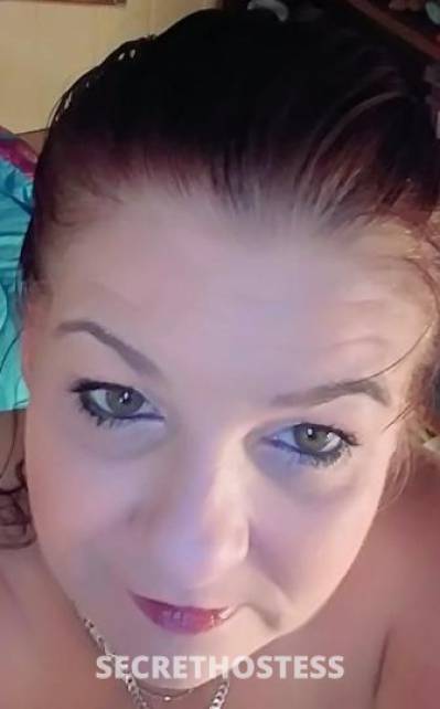 49 year old Escort in Tampa FL Tag team back again Rayna and Shyanne