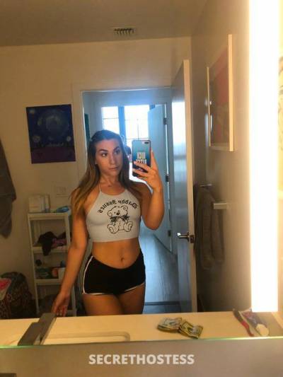 24 year old Escort in Louisville KY HOT MASSUR with happy ending