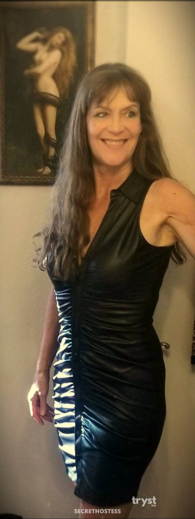 60Yrs Old Escort Size 10 172CM Tall Albuquerque NM Image - 8