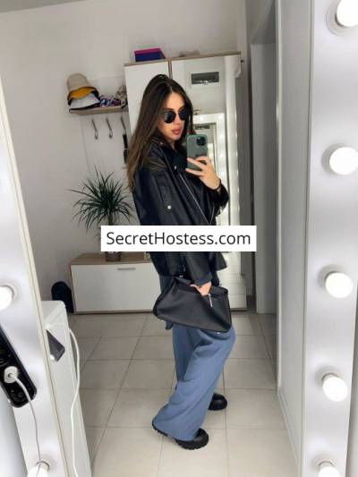 25 Year Old Caucasian Escort Dubai Brown Hair Green eyes - Image 2