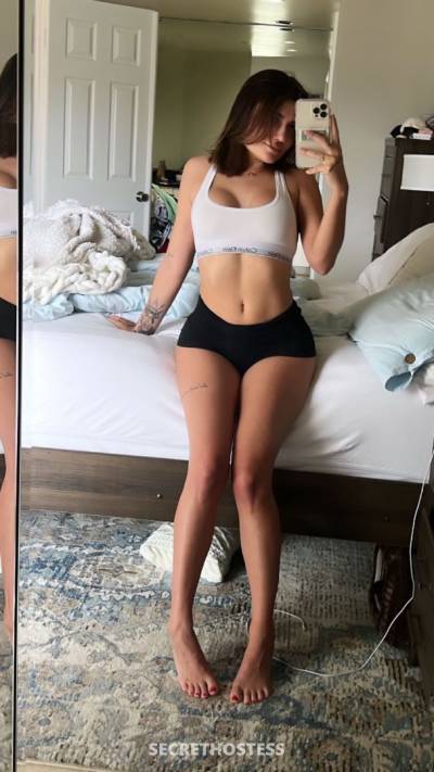 26 year old Escort in Ames IA I’m the?ultimate gfe? i won’t say no to anything and i 