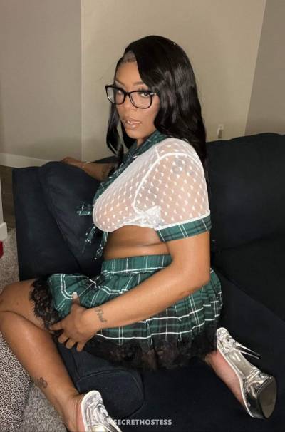 Escort Washington DC Brunette Brown eyes - Image 4