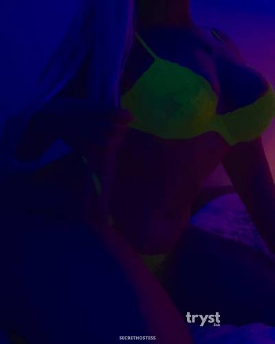 20 Year Old American Escort Seattle WA Blonde - Image 2